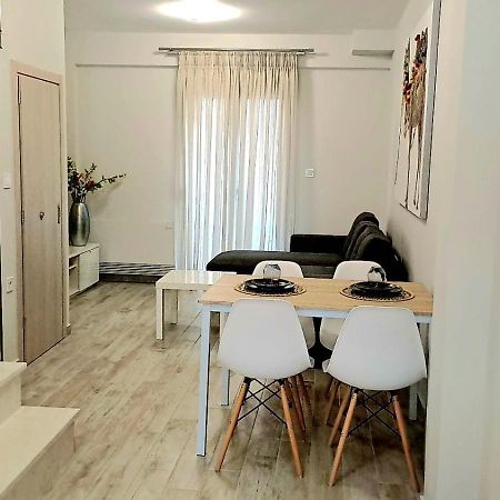 Comfy And Stylish Apt2 Ioannina Exterior photo
