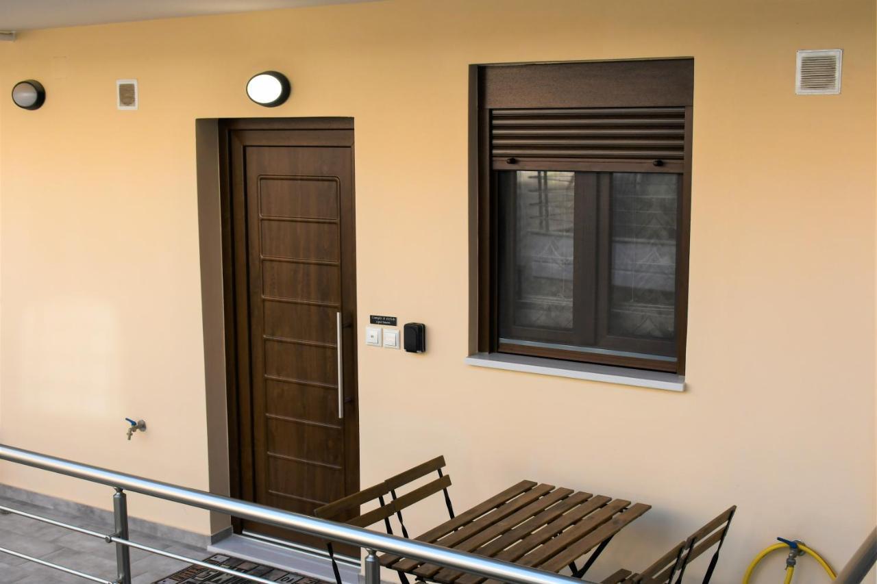 Comfy And Stylish Apt2 Ioannina Exterior photo