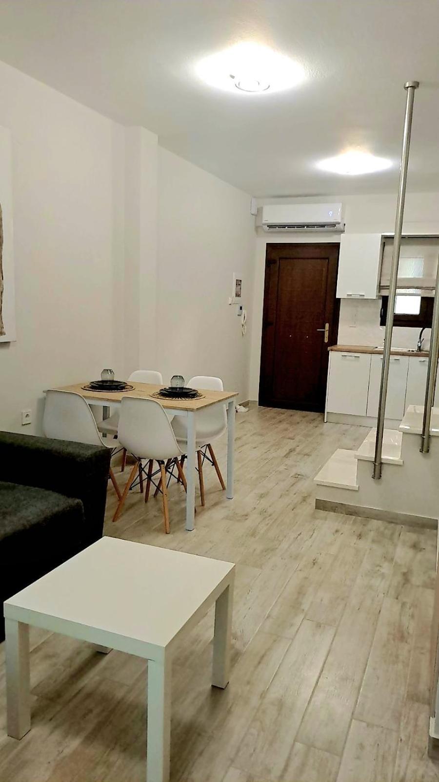 Comfy And Stylish Apt2 Ioannina Exterior photo